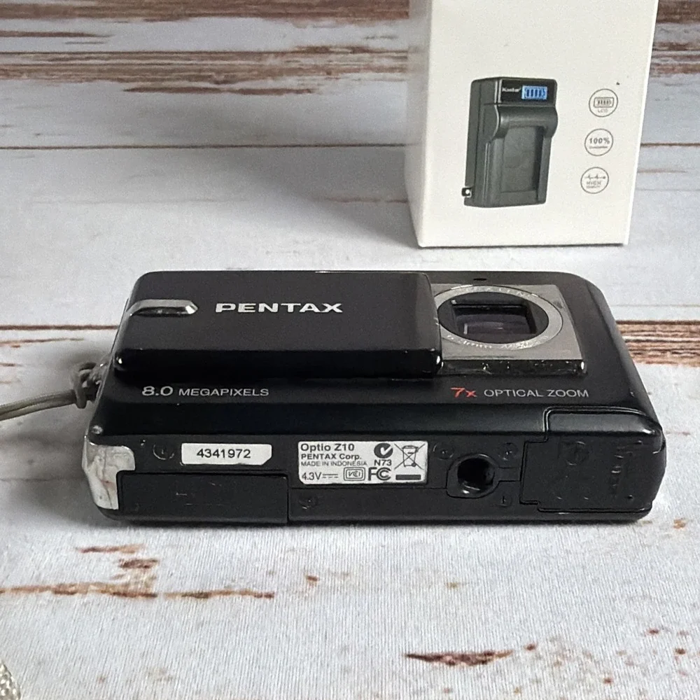 Pentax Optio Z10 8MP Digital Camera Silver Bundle Tested Works Used